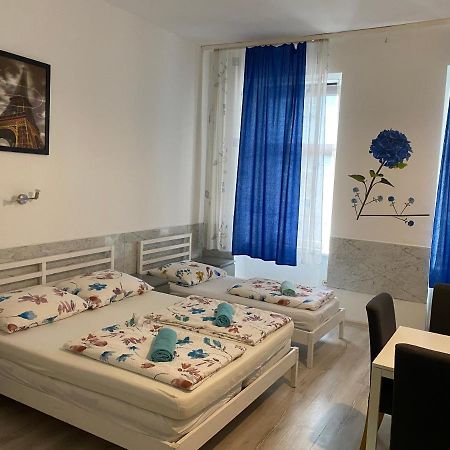 Heino Apartments Wina Bagian luar foto